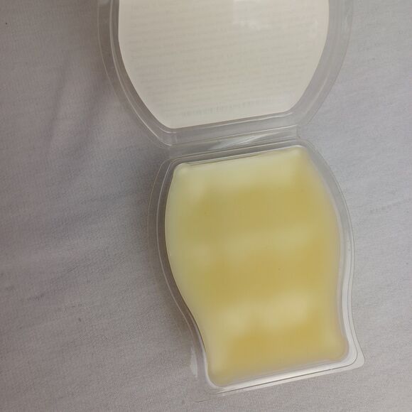 Scentsy Wax Scentsy Bar Tiare Maohi 3.2 fl oz RETIRED New In The Box - Picture 3 of 3